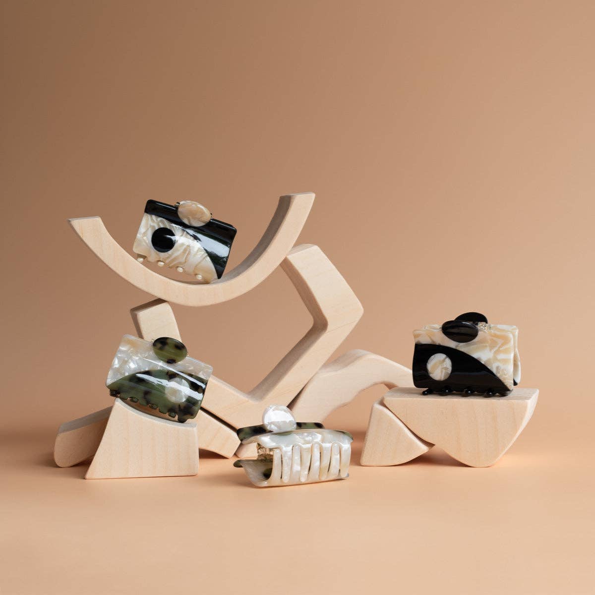 Yin Yang Balance Black and White Hair Claw Accessory Set