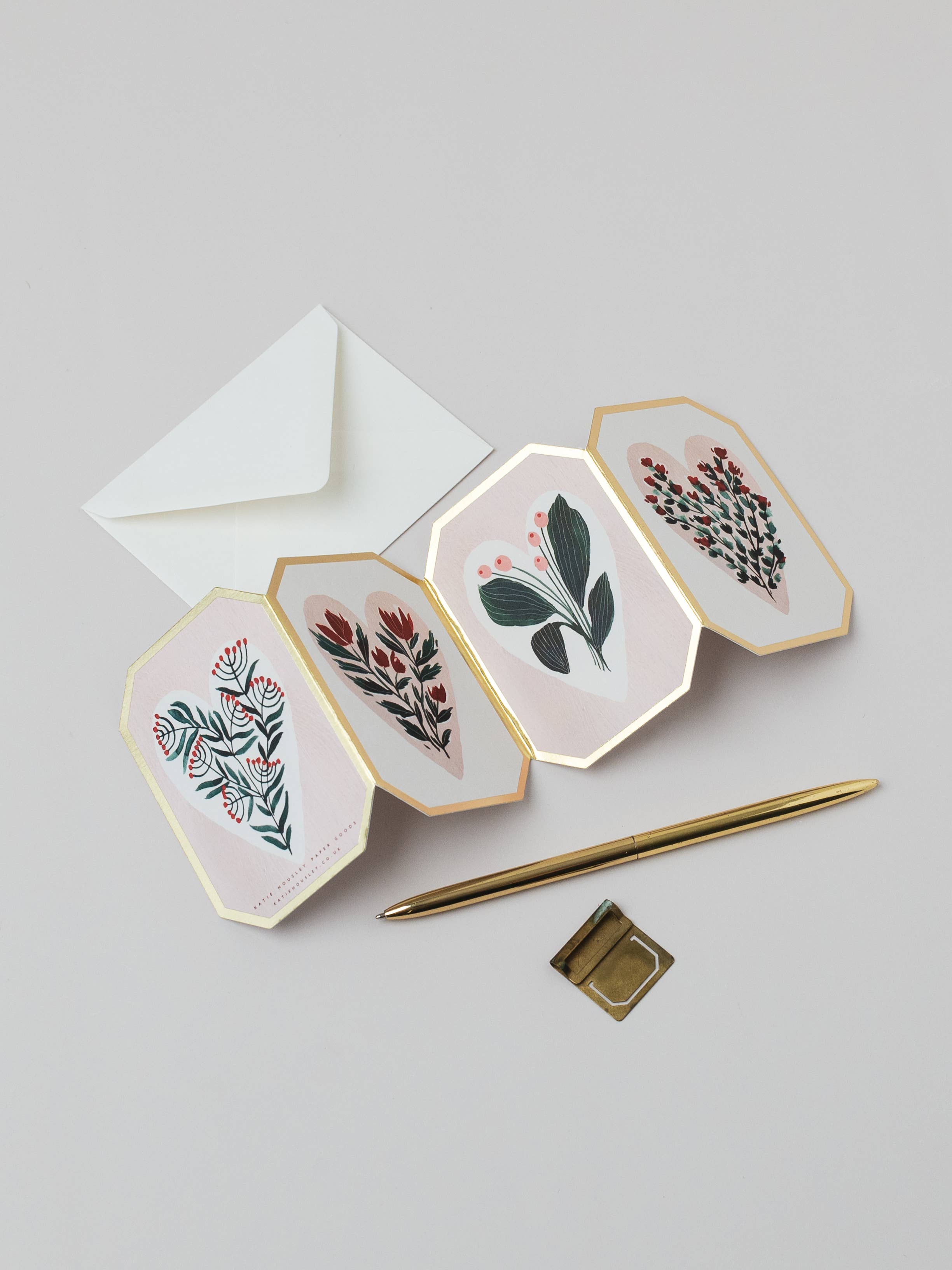 CONCERTINA HEART FLORAL DIE CUT LOVE MINI VALENTINES CARD