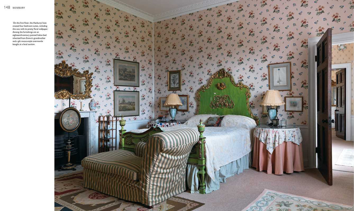 Romantic English Homes by Robert O'Byrne