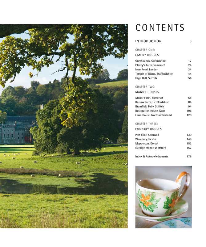 Romantic English Homes by Robert O'Byrne