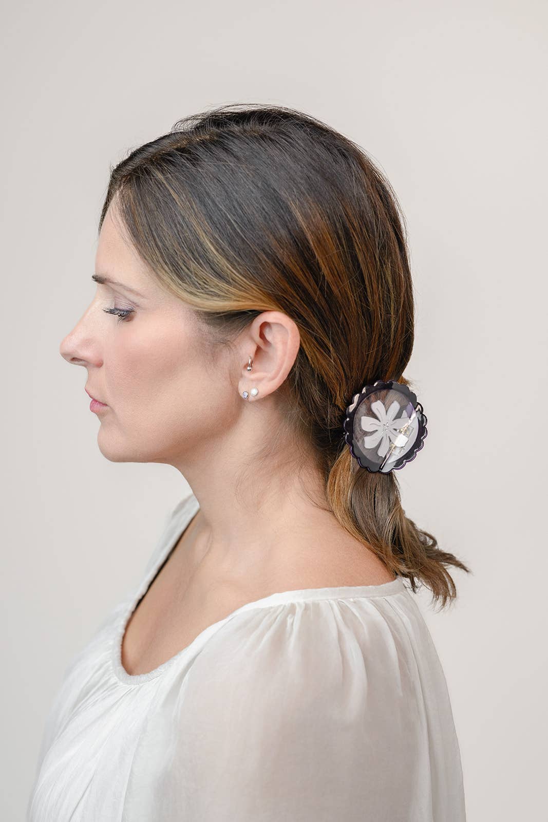 Persephone Claw - Acetate Lacy Border White Flower Hair Clip