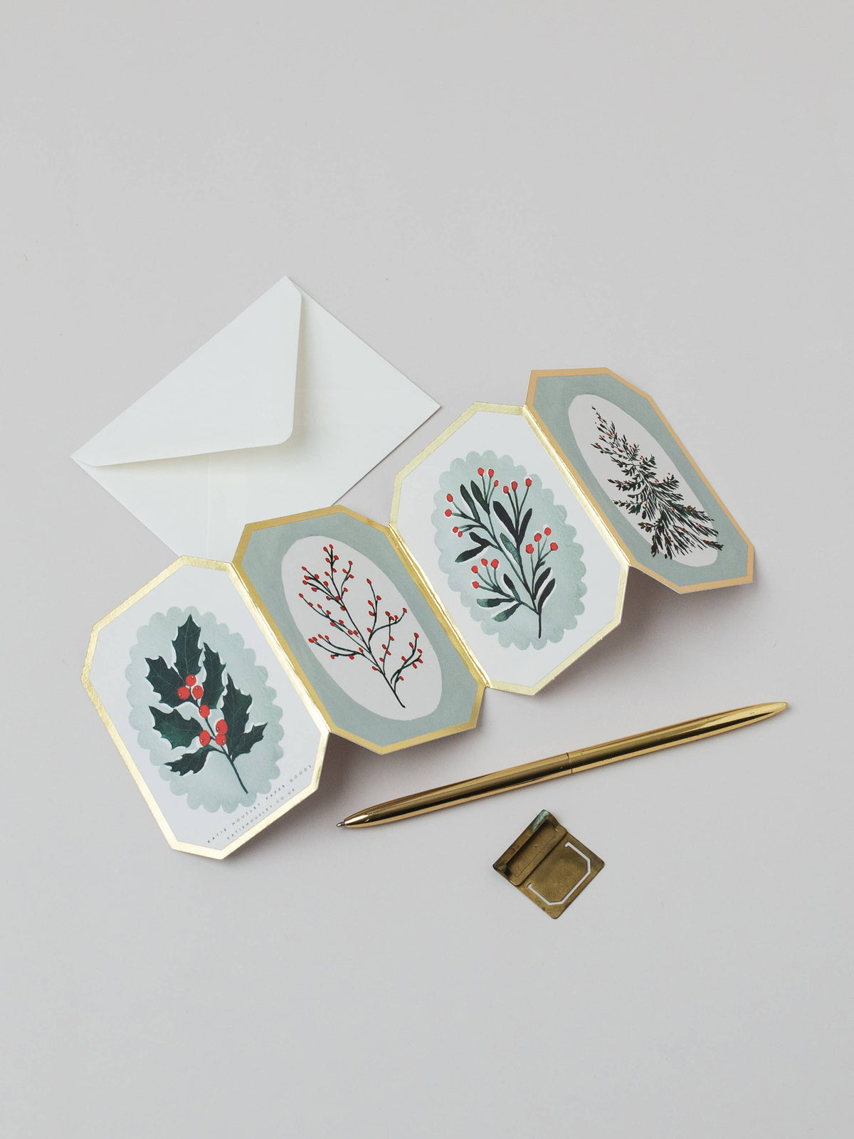 CONCERTINA BOTANICAL CHRISTMAS DIE CUT MINI HOLIDAY CARD