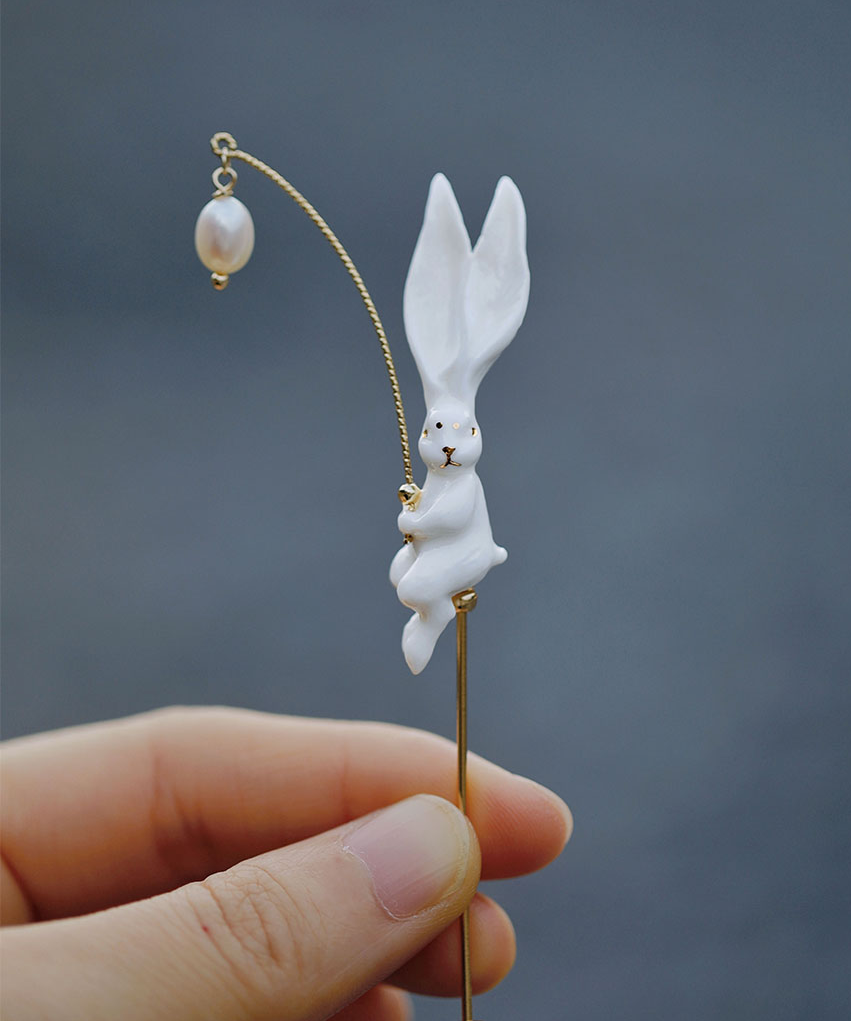 YIHE Ceramic Brooches "Rabbit"