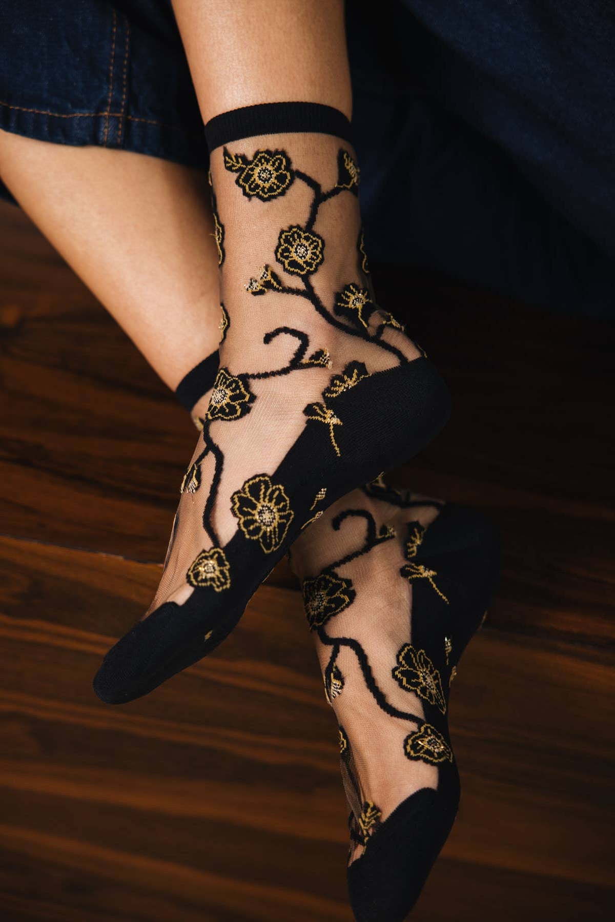 Blomst Gold • Sheer floral socks gift