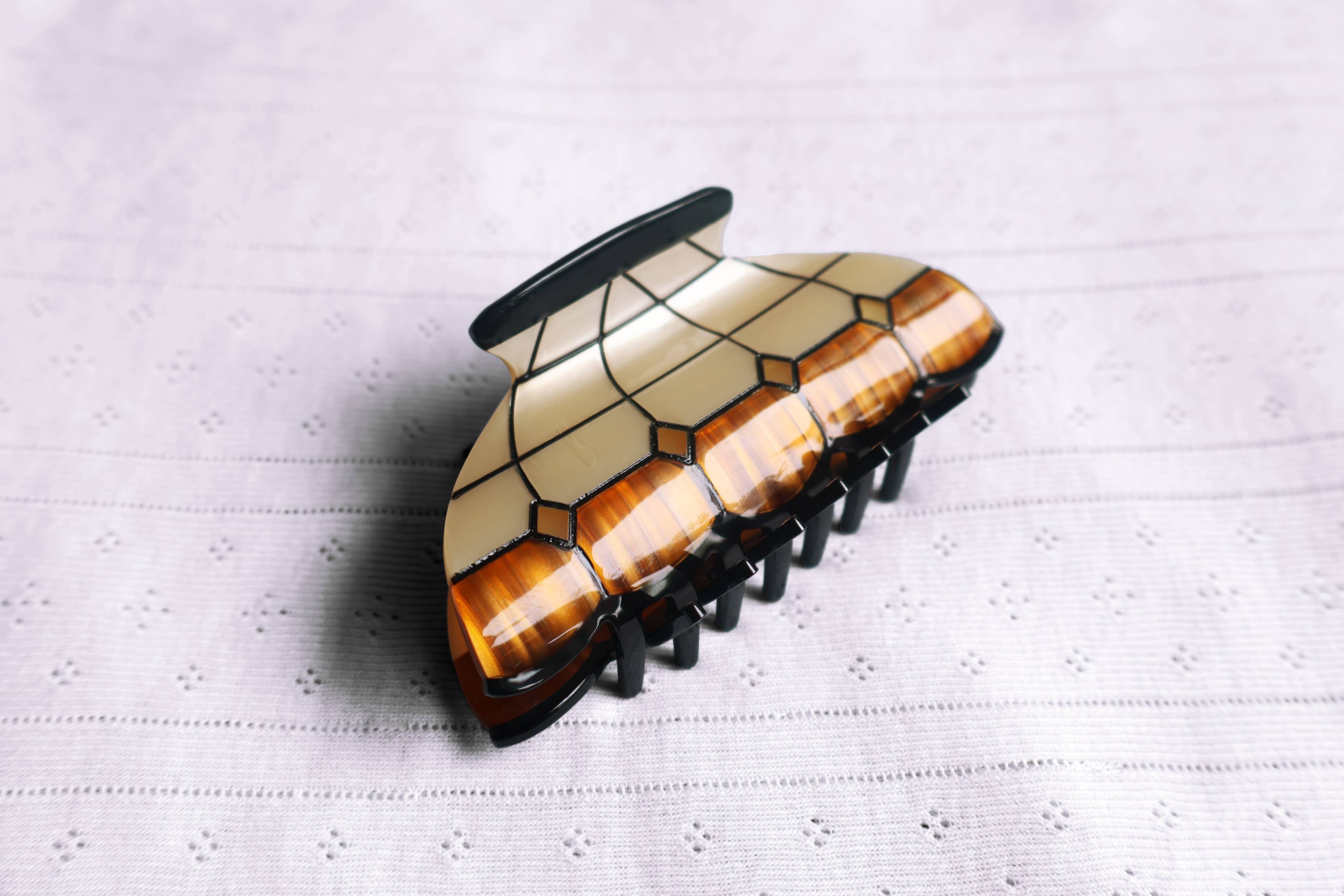 Geometric Lamp Claw (Pre-order not guaranteed for holiday delivery)