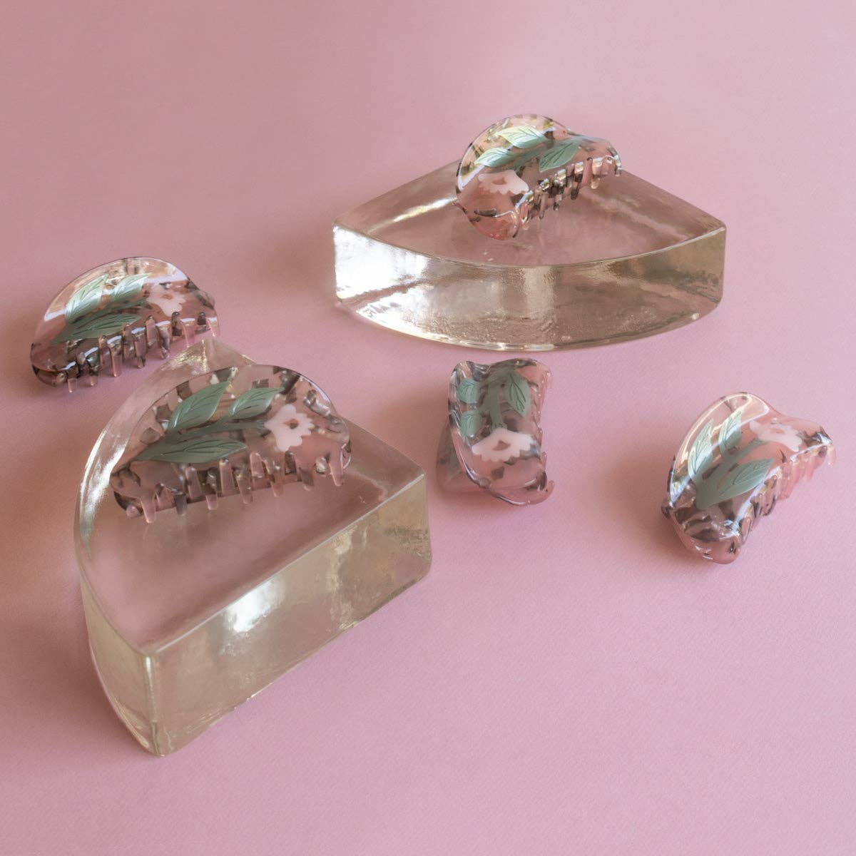 Woodland Sorrel Flower Hair Claw in Frosted Pink Acetate