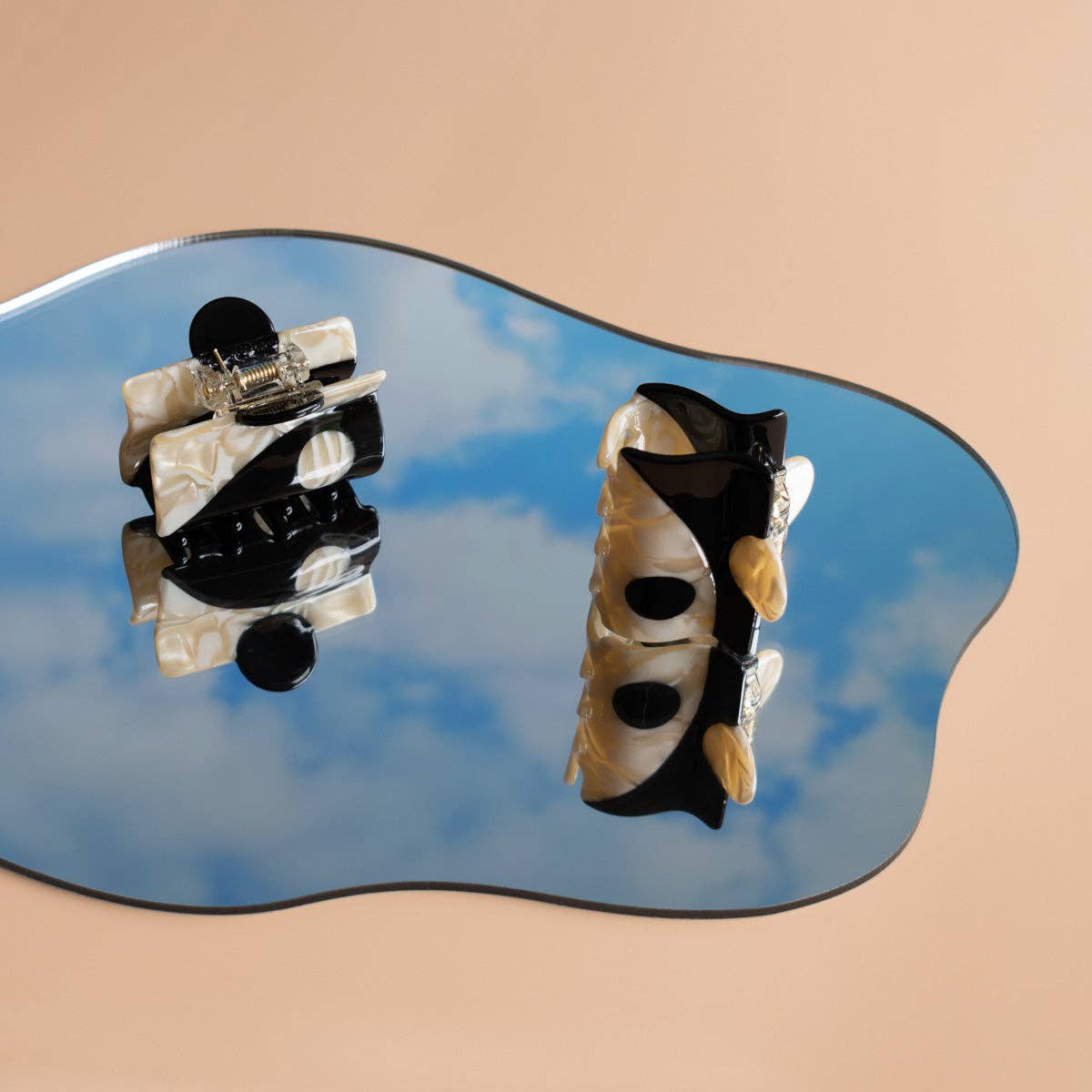 Yin Yang Balance Black and White Hair Claw Accessory Set