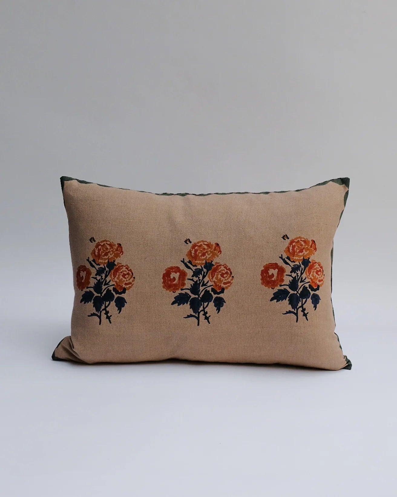 PARI - HAND BLOCK-PRINTED LINEN PILLOW 14x20"