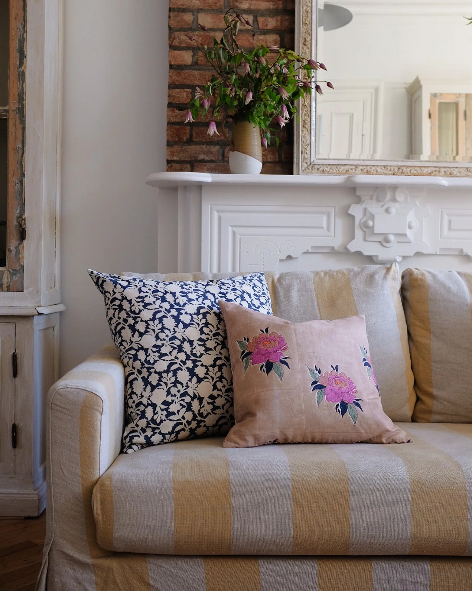 BABITA - HAND BLOCK-PRINTED LINEN PILLOW (OLD ROSE) 22x22"