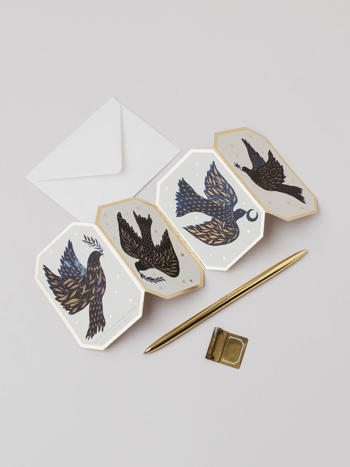 DOVE CONCERTINA CHRISTMAS HOLIDAY STAR DIE CUT MINI CARD 