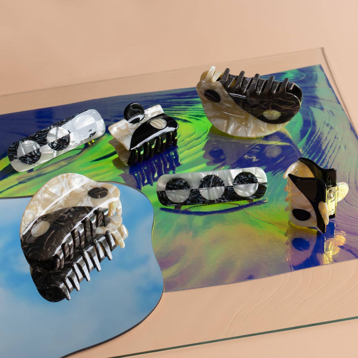 Yin Yang Balance Black and White Hair Claw Accessory Set