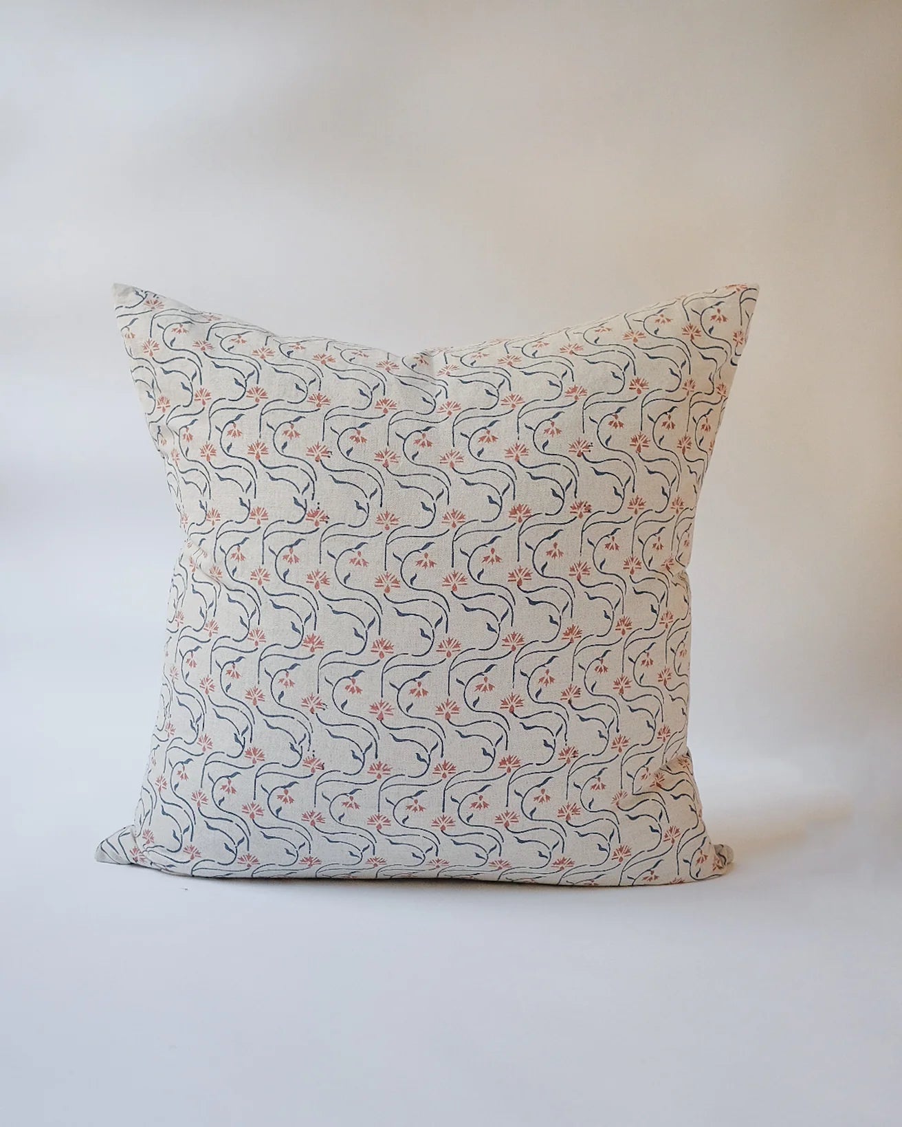 SABA - HAND BLOCK-PRINTED LINEN PILLOW 14x20"