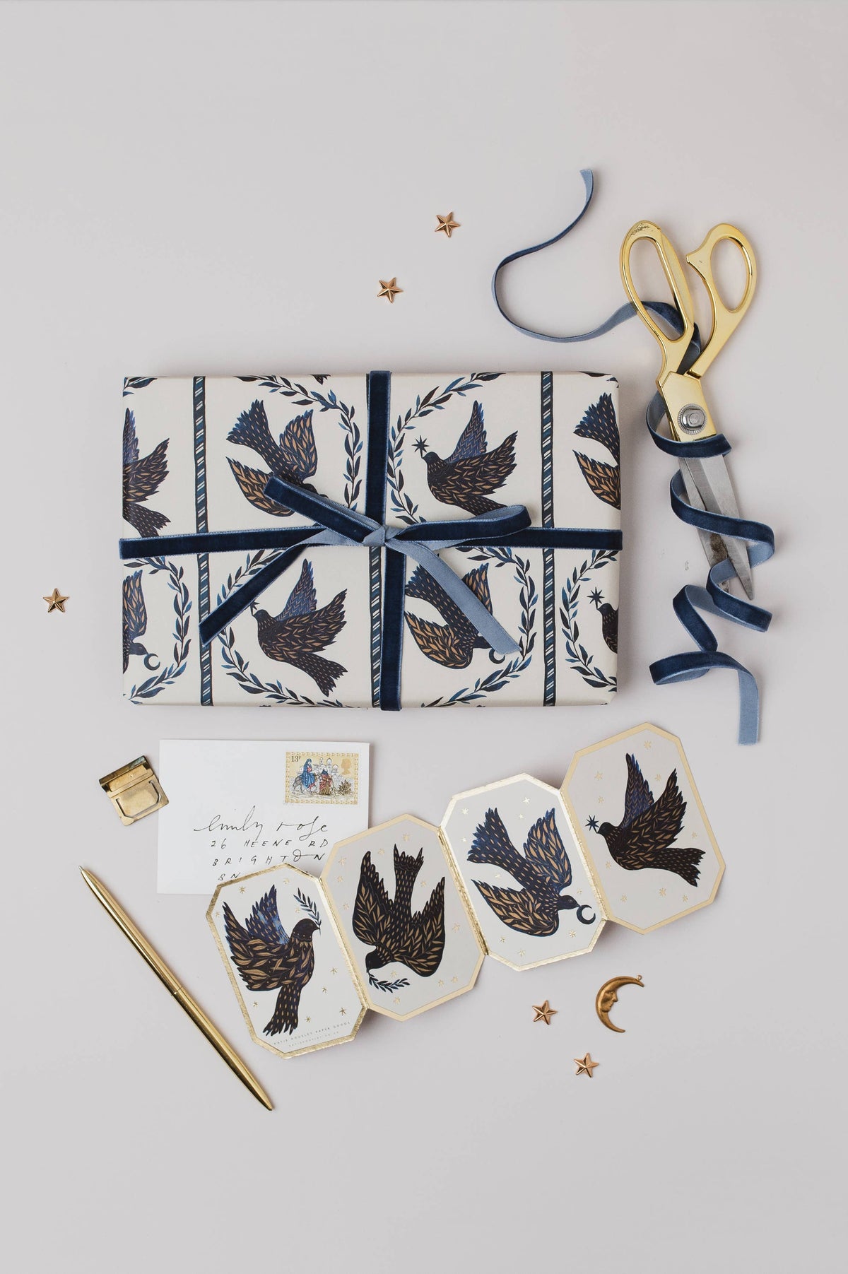 DOVE CONCERTINA CHRISTMAS HOLIDAY STAR DIE CUT MINI CARD 