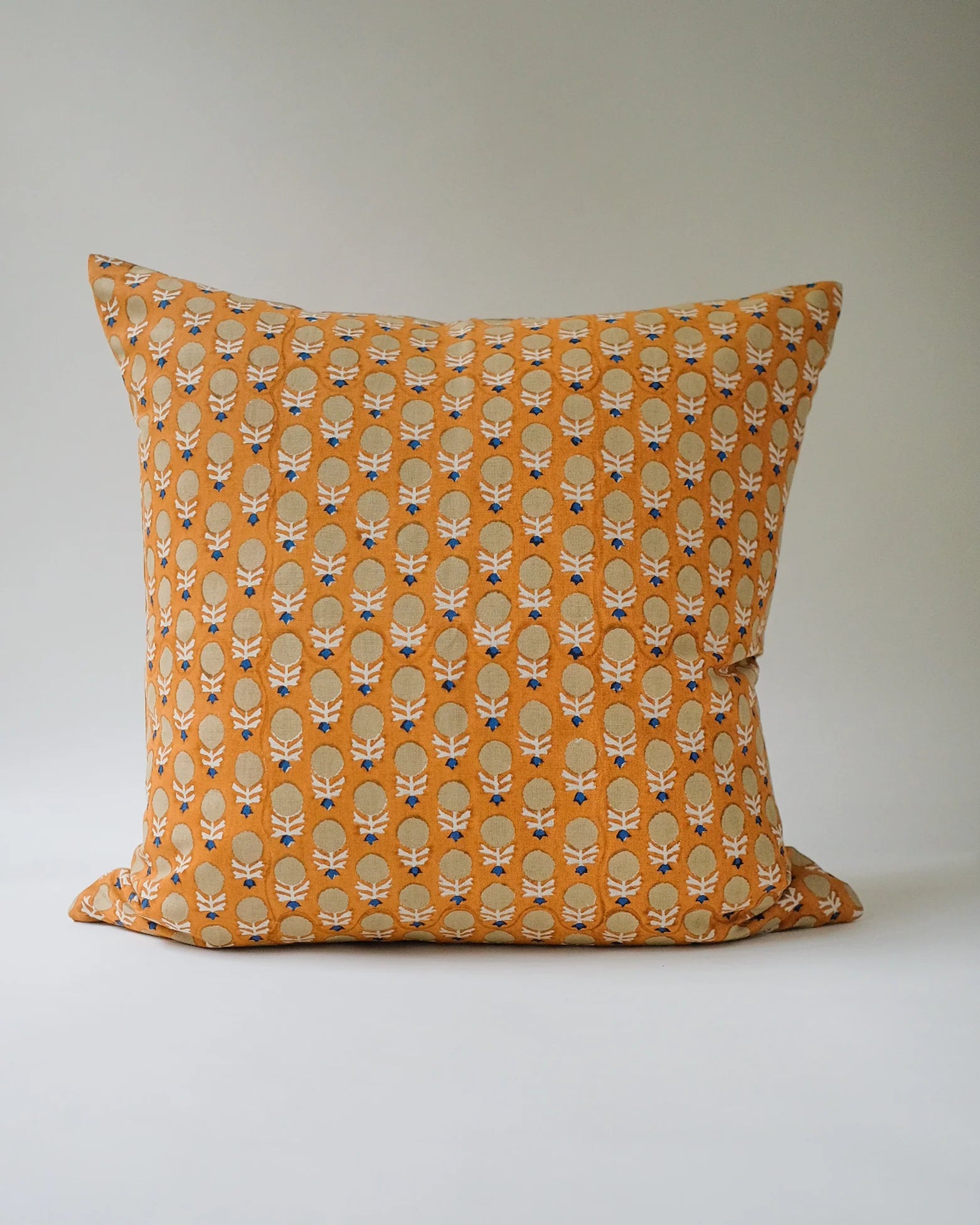 PAKHI - HAND BLOCK-PRINTED LINEN PILLOW (YAM) 18X18"