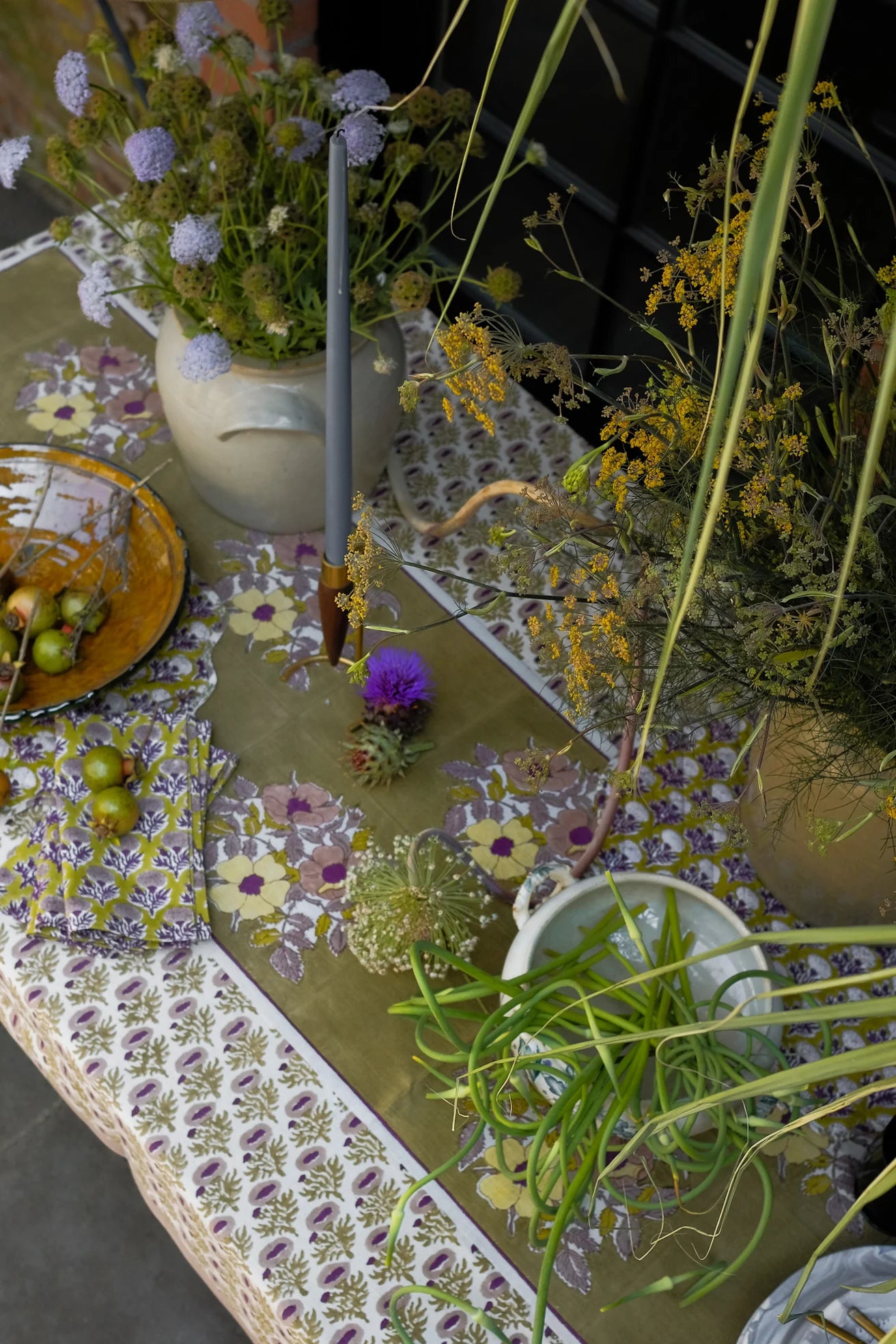 DIA - BLOCK-PRINTED TABLE RUNNER (MOSS)