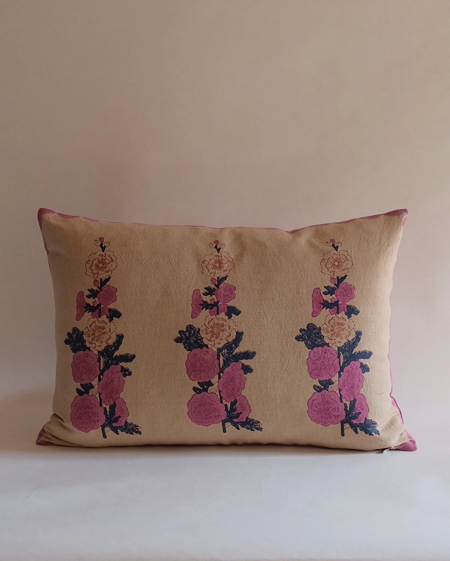 ZEENAT - HAND BLOCK-PRINTED LINEN PILLOW 14x20"