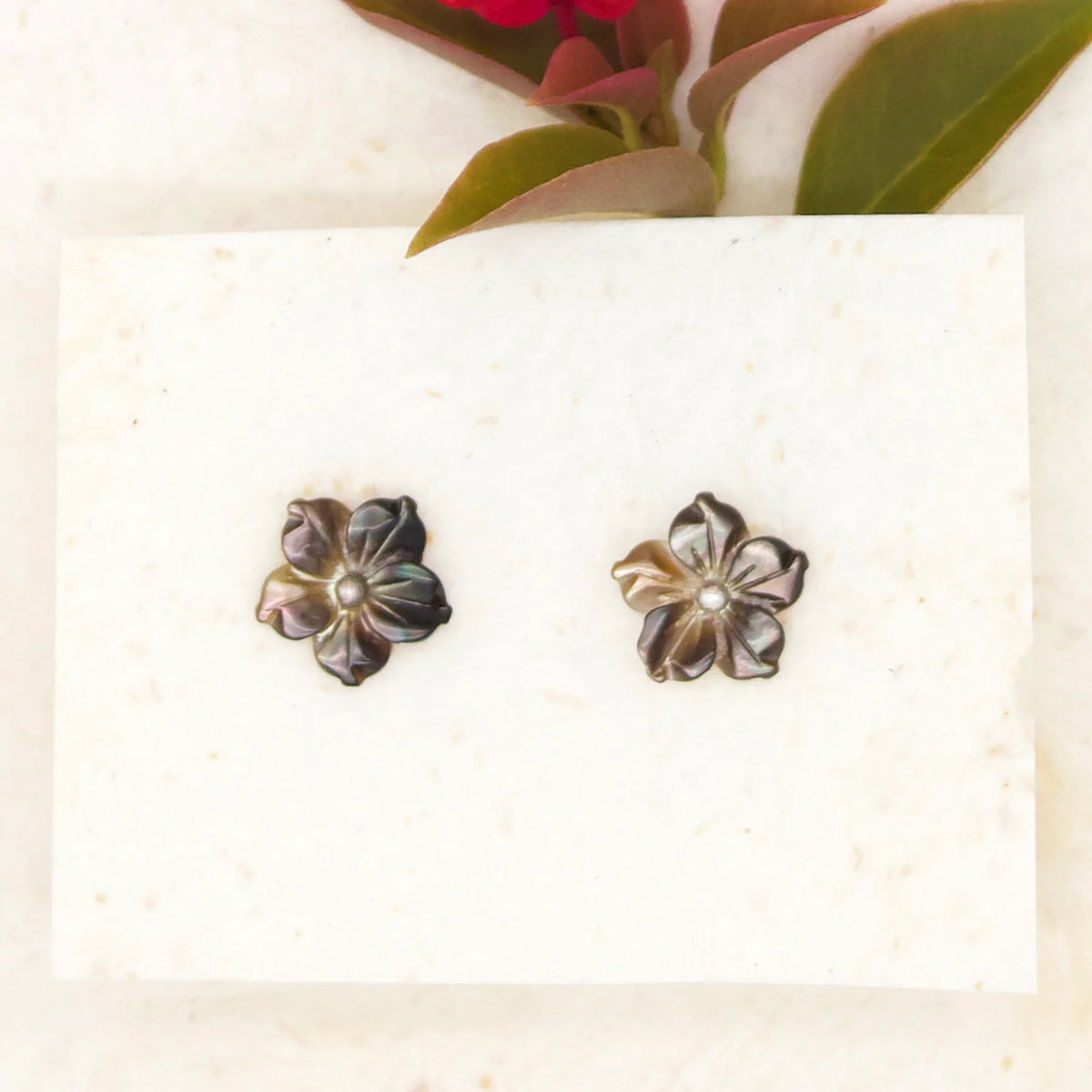 Black Shell Flower Post Earrings